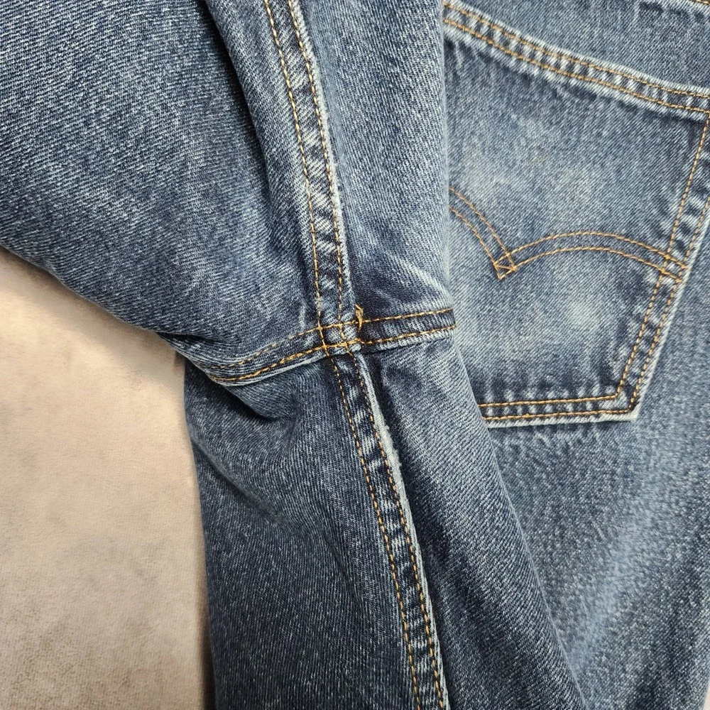Levis 505 Regular Fit Jeans Mens 42x30 Medium Wash Blue Straight Leg‎ Pants